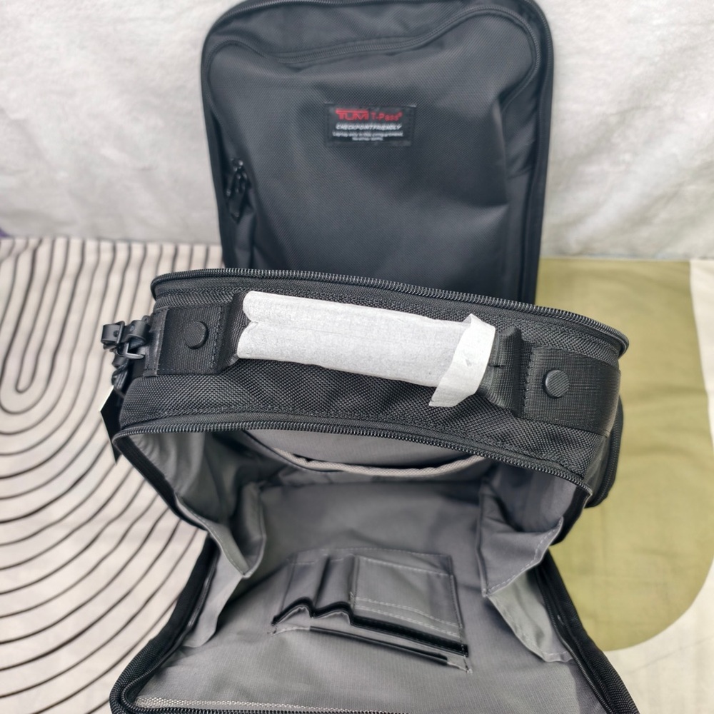 🥥TUMI Alpha 3 Backpack | Ballistic Nylon Large Capacity | Business & Travel - Picture 7 of 7